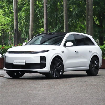 Li L6 SUV Canolig A Mawr