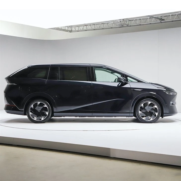 XPeng X9  4WD Performance Max Electric Vehicle