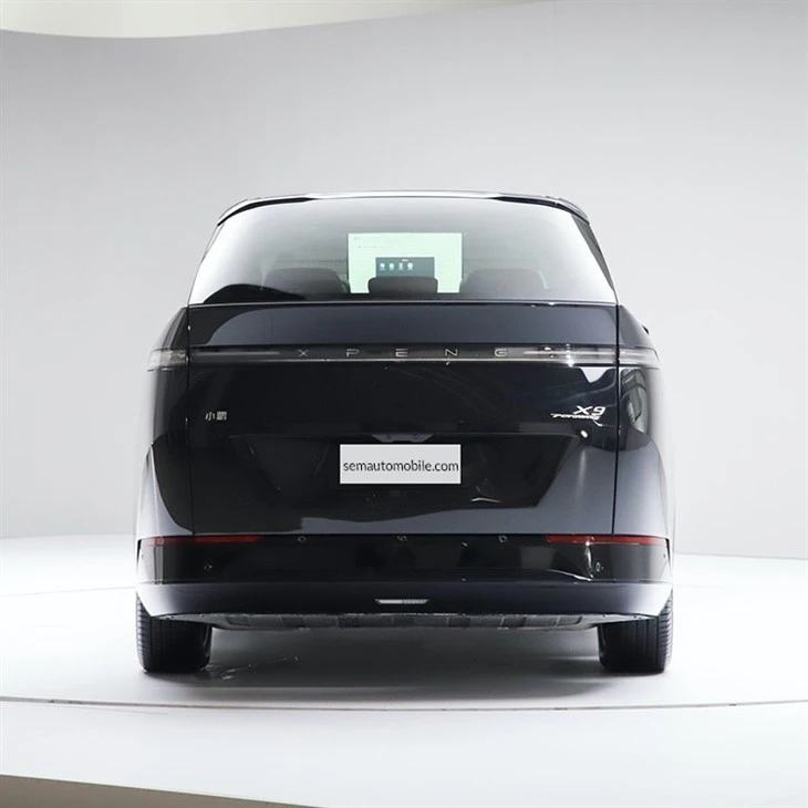 4WD Electric Car Xpeng X9 MPV